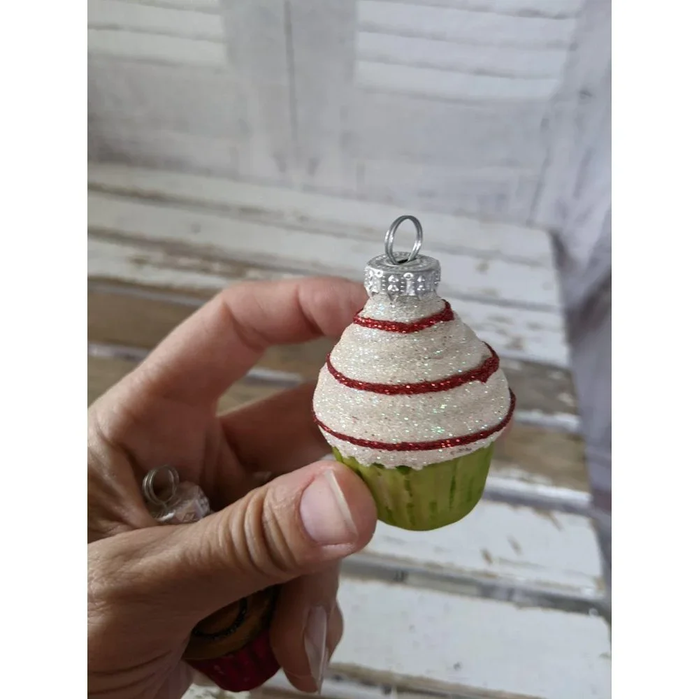 Green mini cupcake red bakery ornament Xmas‎ holida